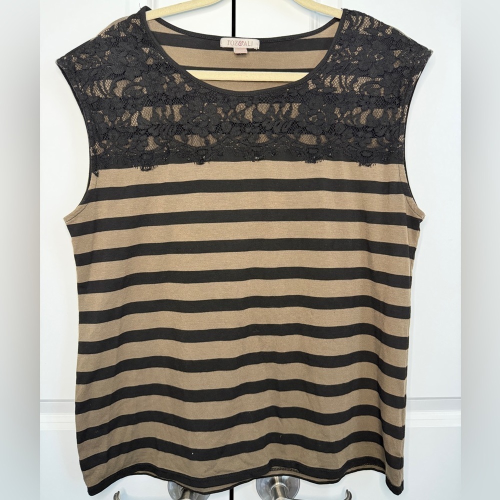 Roz & Ali Black Tan Striped Lace Yoke Sleeveless Top XL Casual Blouse